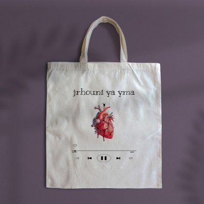 Bag with design heart